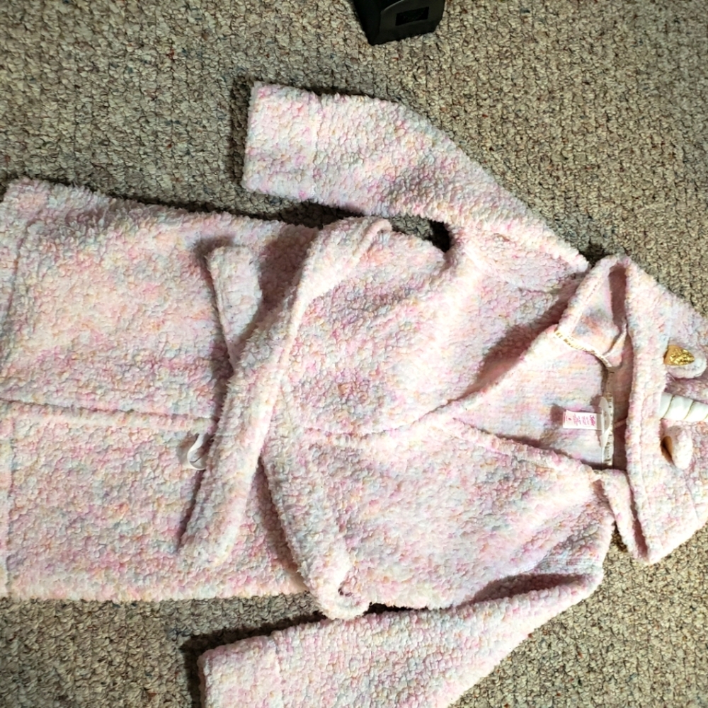 Coozy justice robe